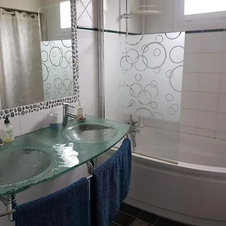 Familiale Dans Un Quartier Residentiel Villa Saint-Raphaël
